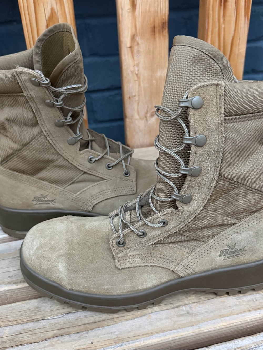 Thorogood Men's Tactical Lace-Up Boots in Tan steel toe 10Wide
